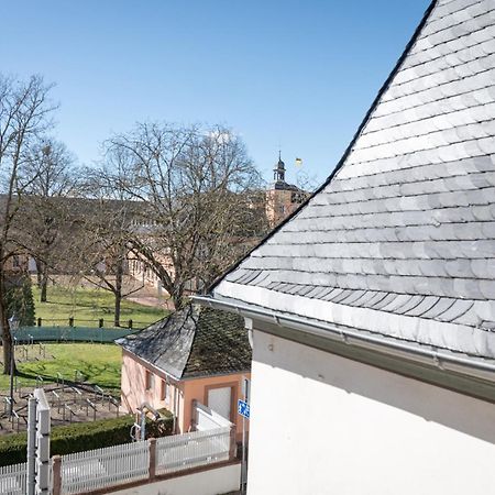 Gaestehaus Am Schloss Швецинген Екстериор снимка
